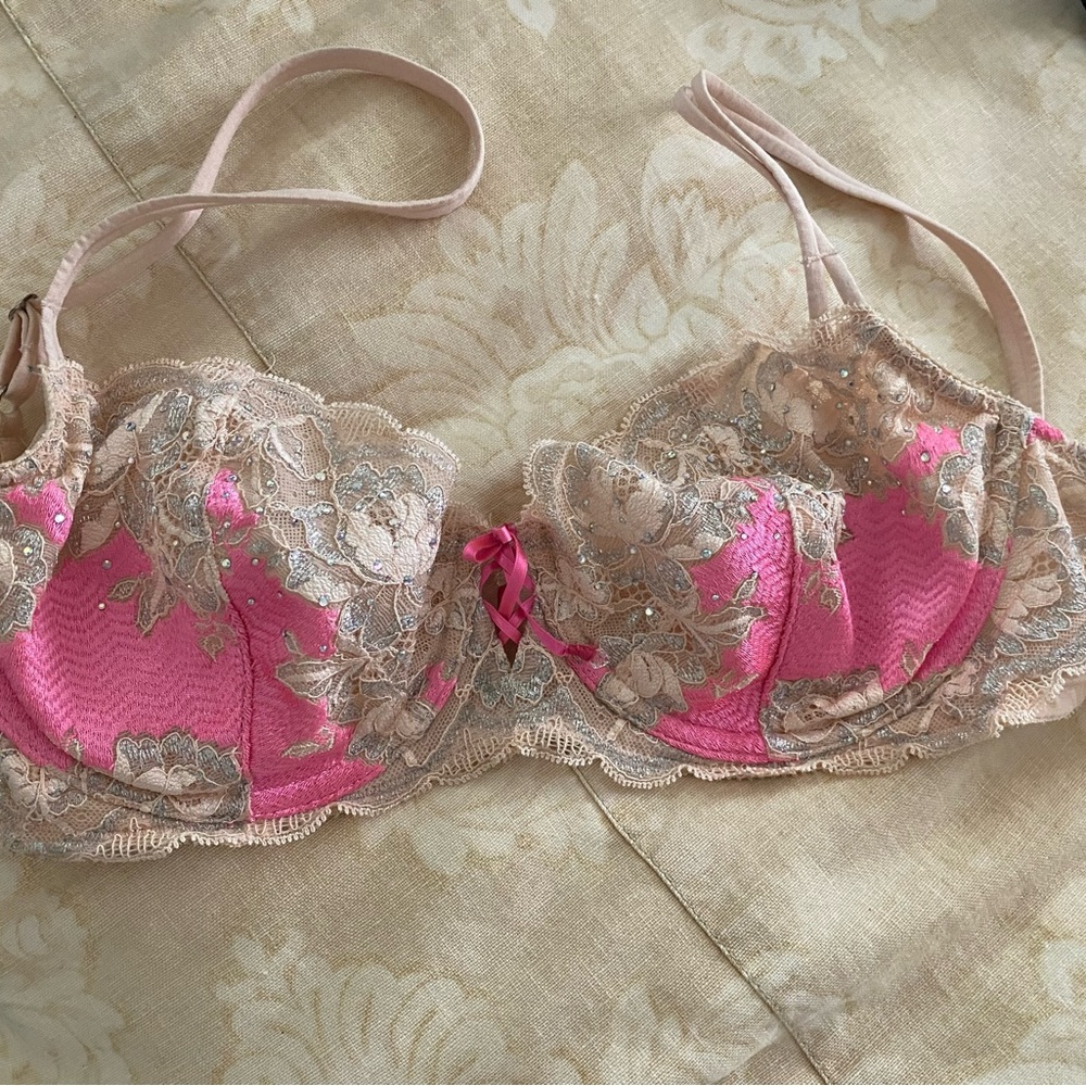 Victoria's Secret bra